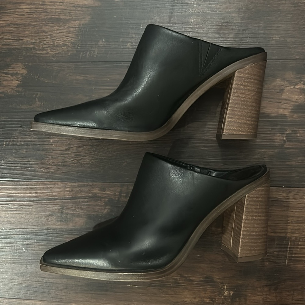 Vince Camuto Weeren Block Heel Mules Boots Booties Black Leather 8M Like NEW
